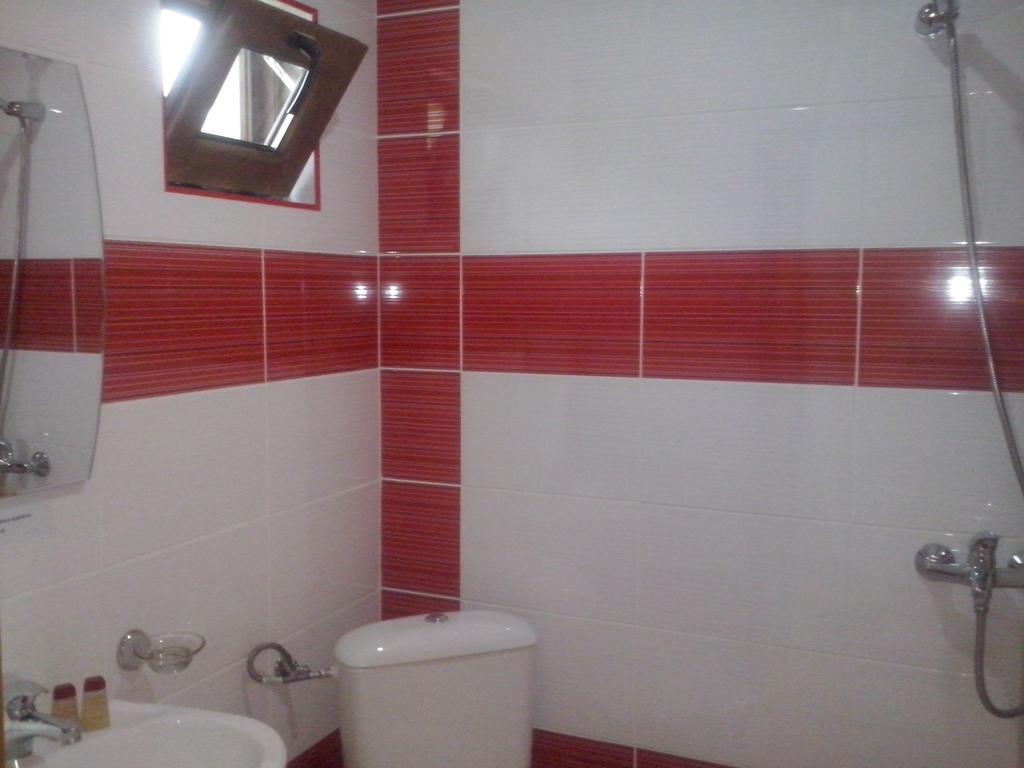 Guest House Friends Emen Bilik gambar
