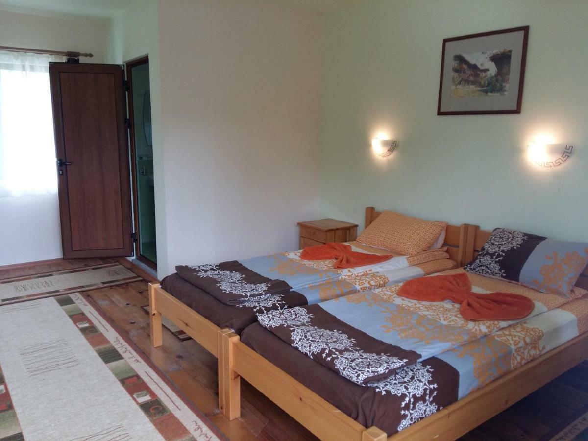 Guest House Friends Emen Luaran gambar